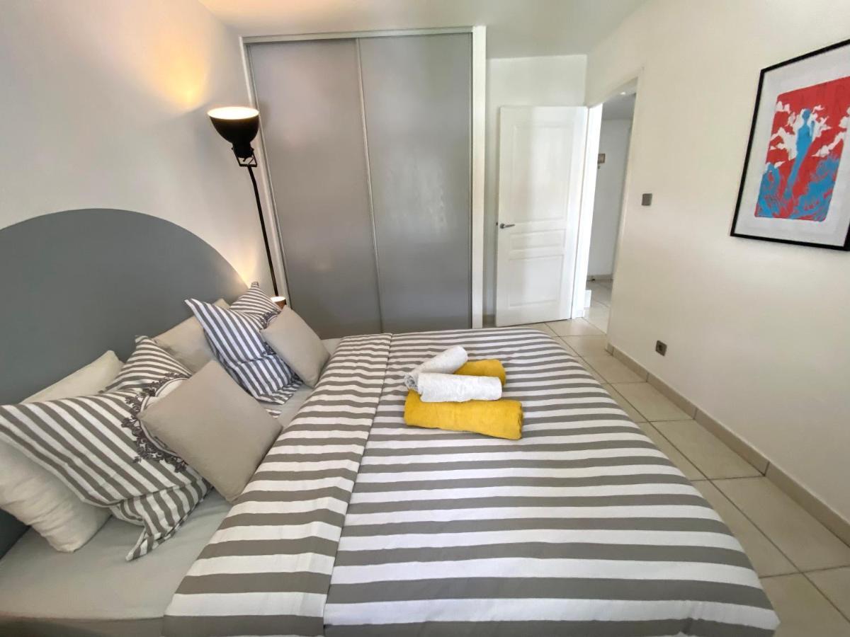 Appartement Lumineux Et Calme Saint-Denis Centre מראה חיצוני תמונה