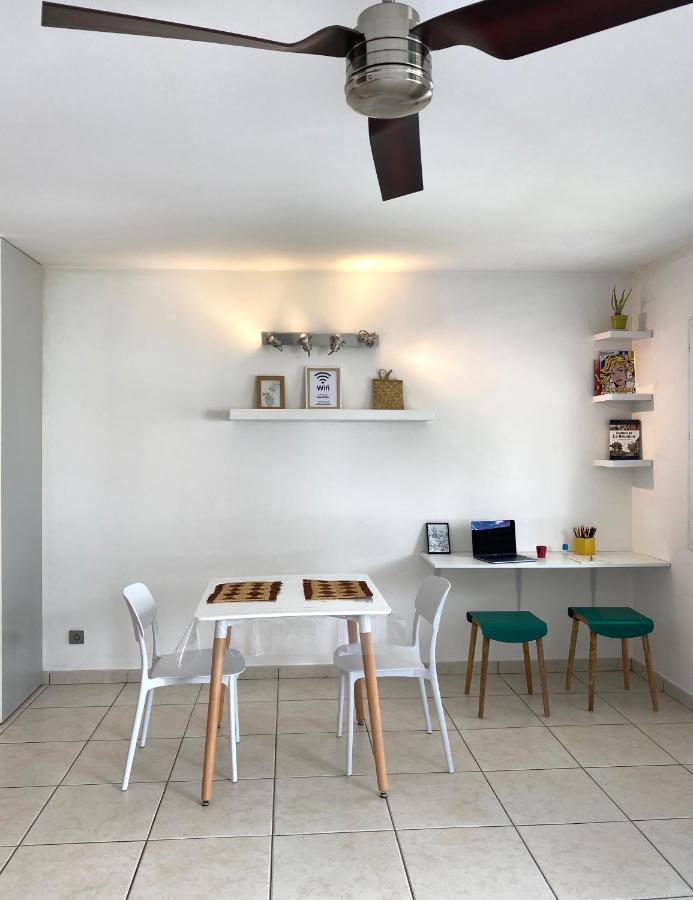Appartement Lumineux Et Calme Saint-Denis Centre מראה חיצוני תמונה