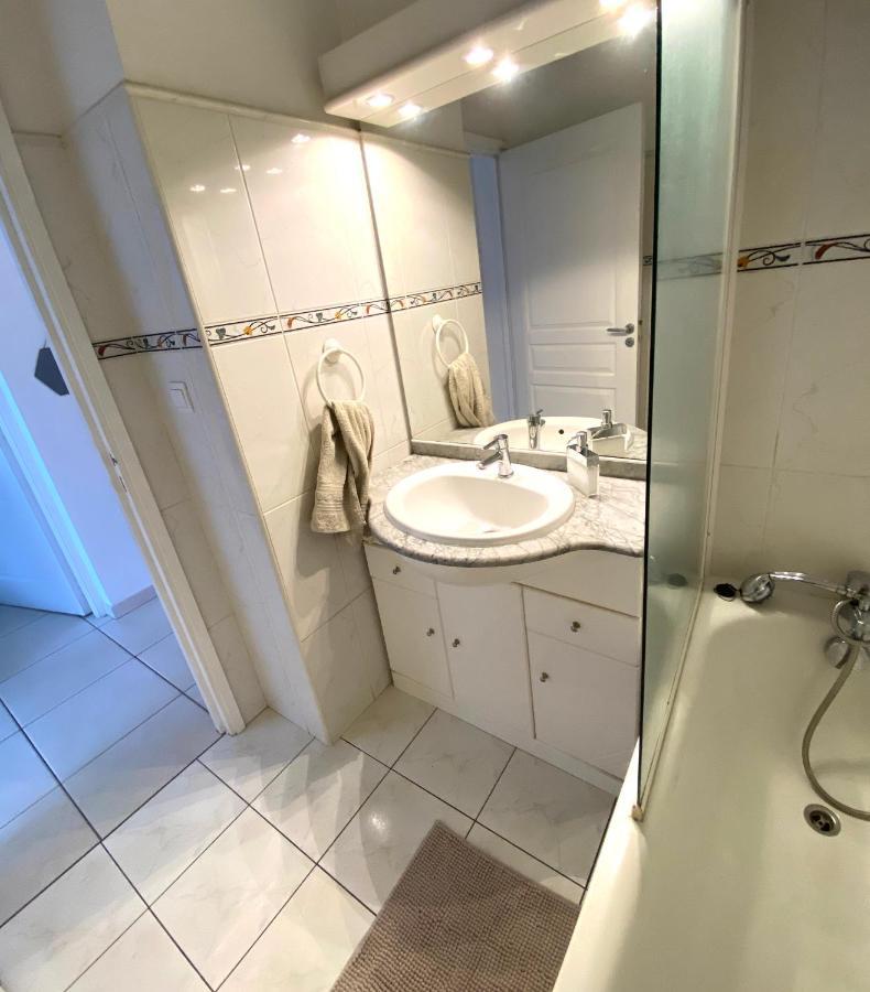 Appartement Lumineux Et Calme Saint-Denis Centre מראה חיצוני תמונה