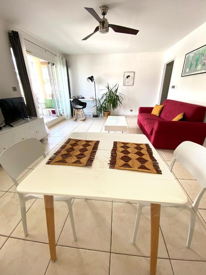 Appartement Lumineux Et Calme Saint-Denis Centre מראה חיצוני תמונה